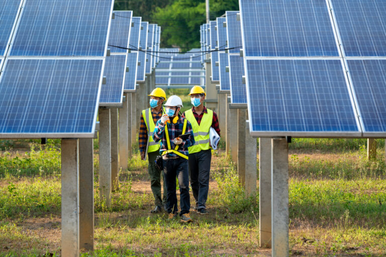 Unleashing the Promise of the Clean Energy Economy for Latino Workers and Communities