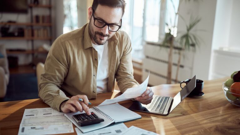 Tax experts urge caution using AI for April 15 returns amid tax laws