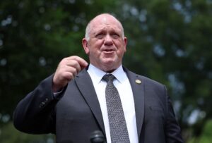 'There's An Issue' If Agents Didn't ID Themselves